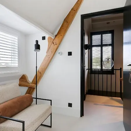 Hotel Boutique Hippe 4*